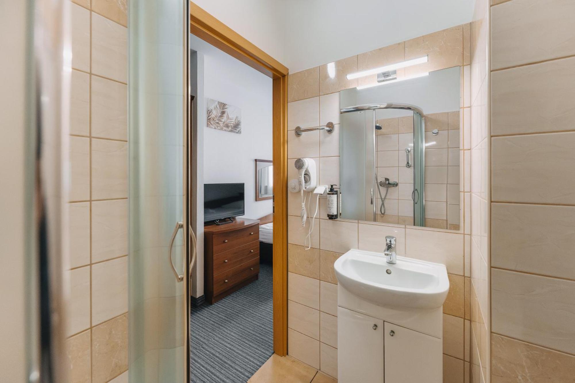 Hotel Tanzanit Jesiona Екстер'єр фото