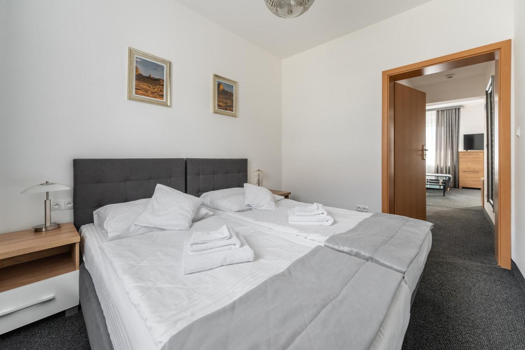 Hotel Tanzanit Jesiona Екстер'єр фото